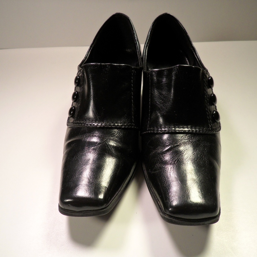 Etienne Aigner women's shoes